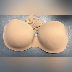 Light nude strapless bra, 36B